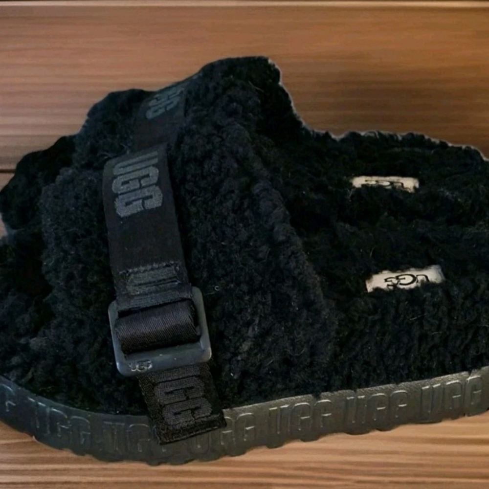 UGG Women's Black Fuzzy Slippers Size 6 NWOB - Picture 5 of 5